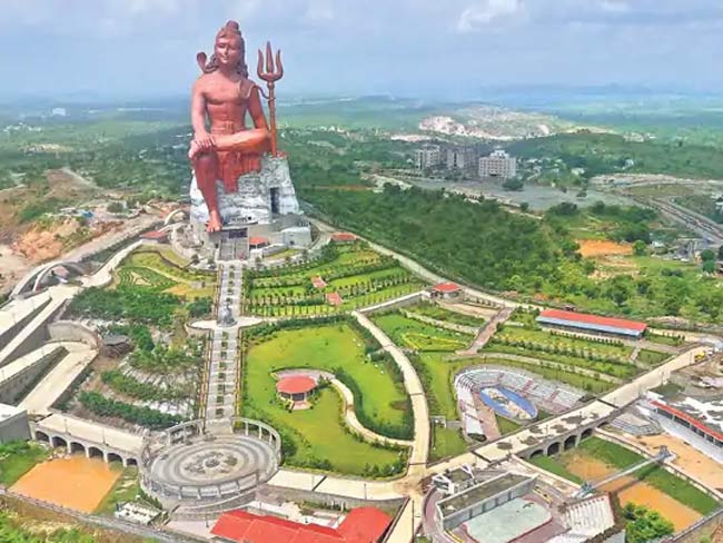 दुनिया की सबसे बड़ी भगवान शिव की प्रतिमा, 351 फीट ऊंची, 20 किमी दूर से दिखती है